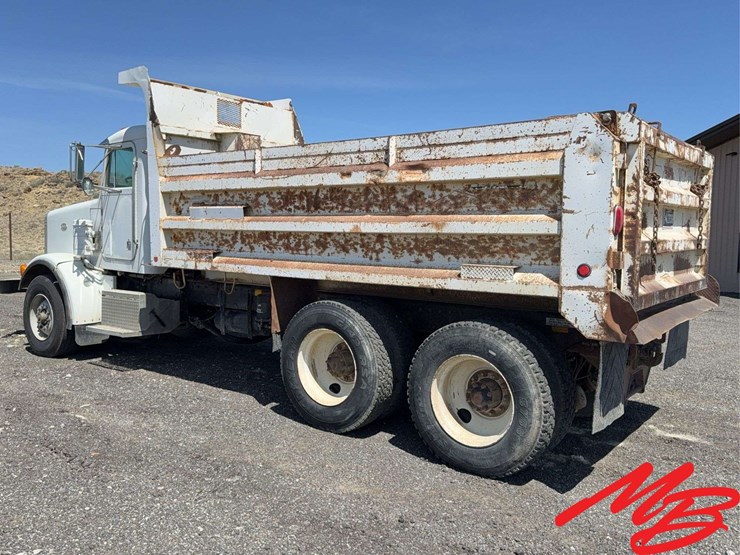 1996-peterbilt-379-image-3