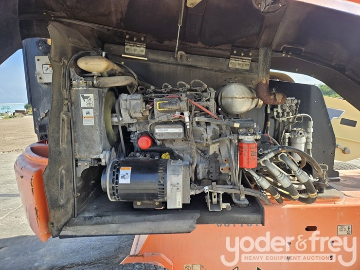 2018-jlg-400s-image-19