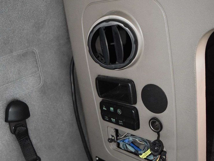 2017-freightliner-cascadia-125-image-52