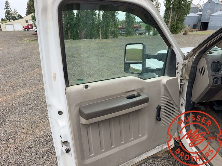 2008-ford-f550-image-22