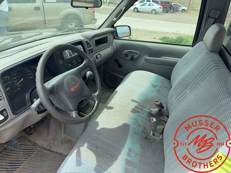 1999-gmc-2500-image-24