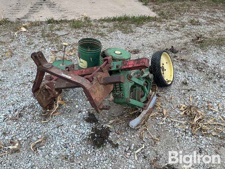john-deere-71-image-1