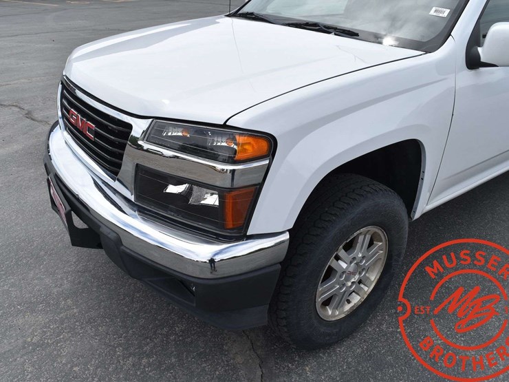 2010-gmc-canyon-sle-image-8