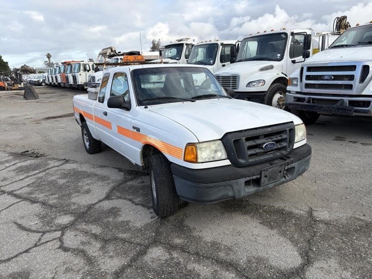 2005-ford-ranger-image-2
