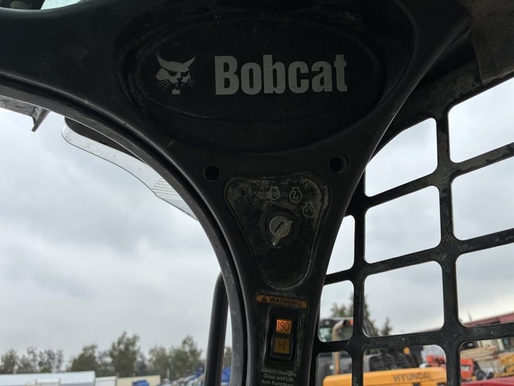 2020-bobcat-t590-image-19