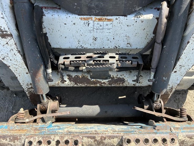 2019-bobcat-t595-image-8