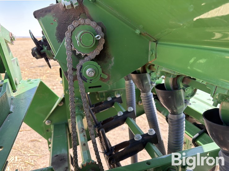 john-deere-520-image-17