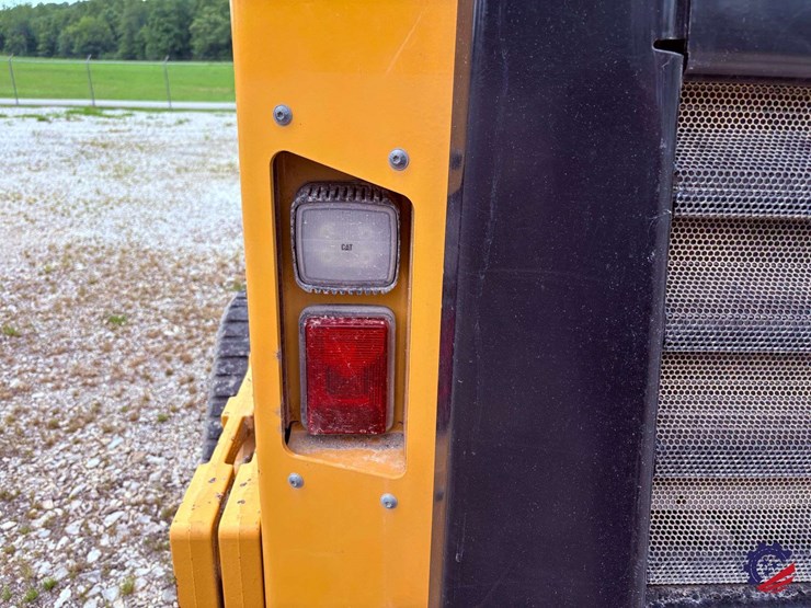 2018-cat-259-skid-steer-image-22