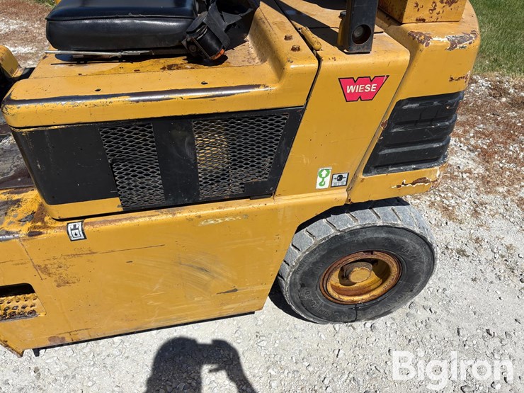 caterpillar-v40e-image-12