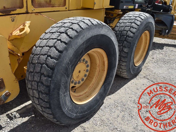 2008-deere-772d-image-50