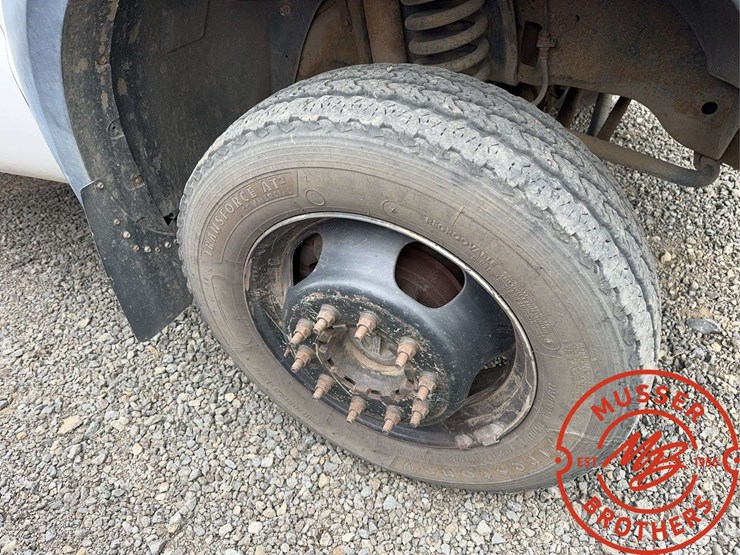 2008-ford-f550-image-11
