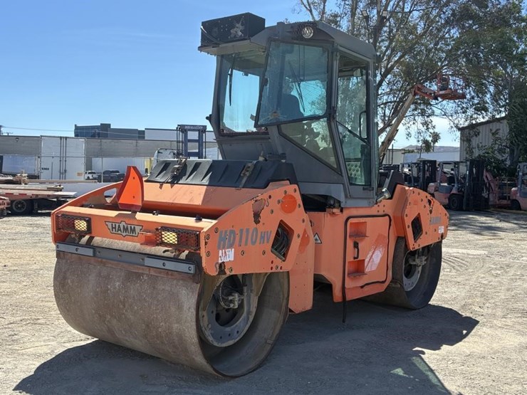 2012-hamm-hd110hv-image-3