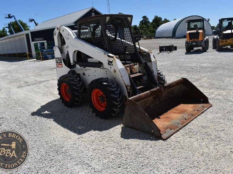 2007-bobcat-s250-image-21
