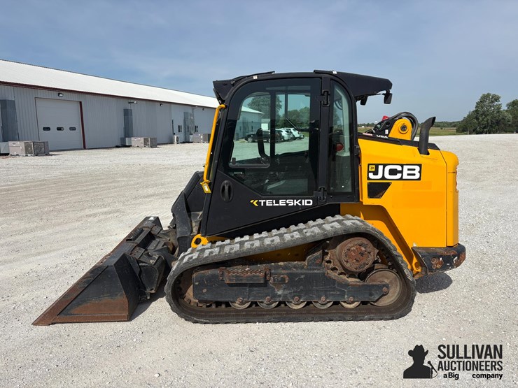 2022-jcb-3ts-8t-image-8