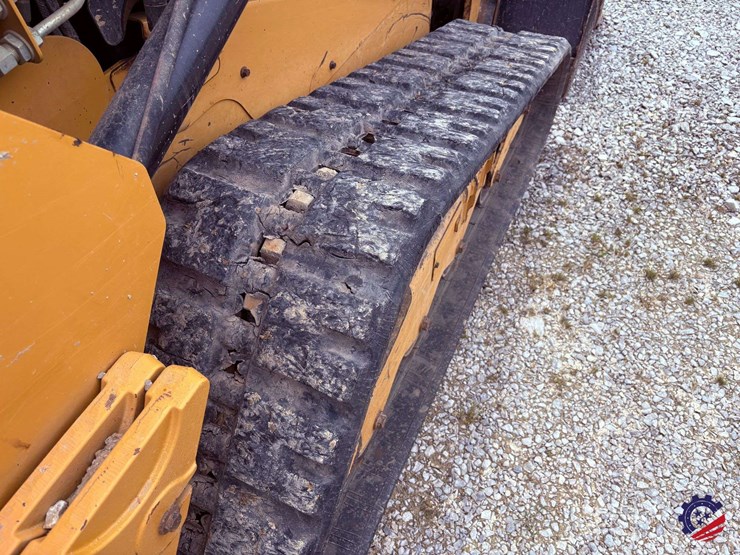 2020-caterpillar-259d3-image-30