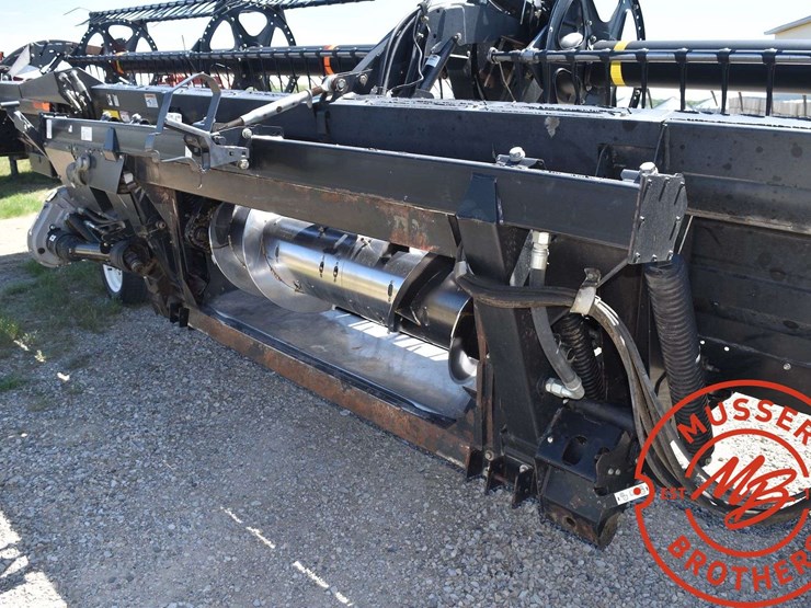 2009-case-ih-2152-image-30