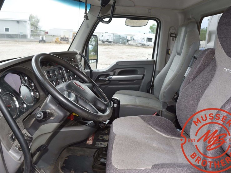 2016-kenworth-t880-image-53