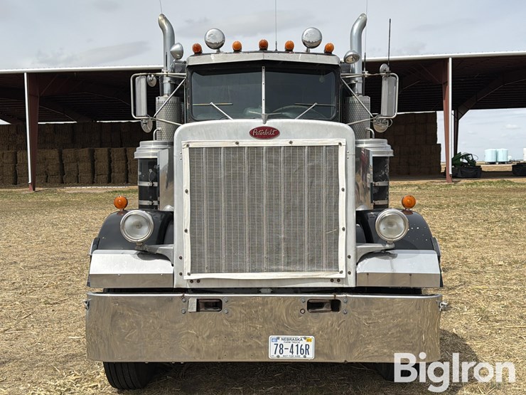 1983-peterbilt-359-image-2