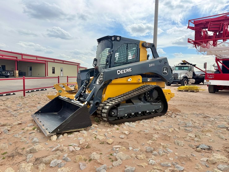 2023-deere-331g-image-1