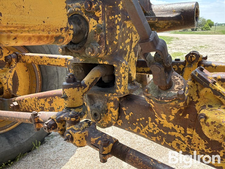 caterpillar-12-image-20