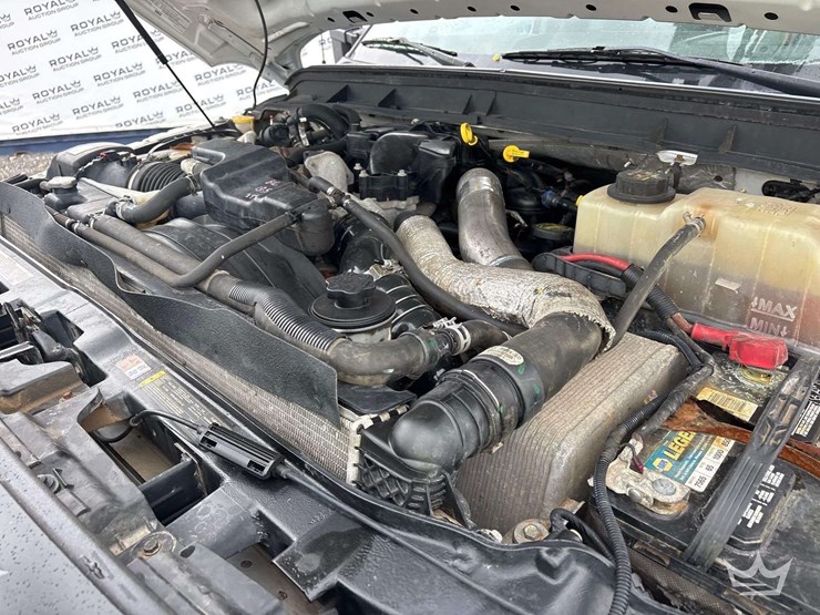 2015-ford-f550-image-16