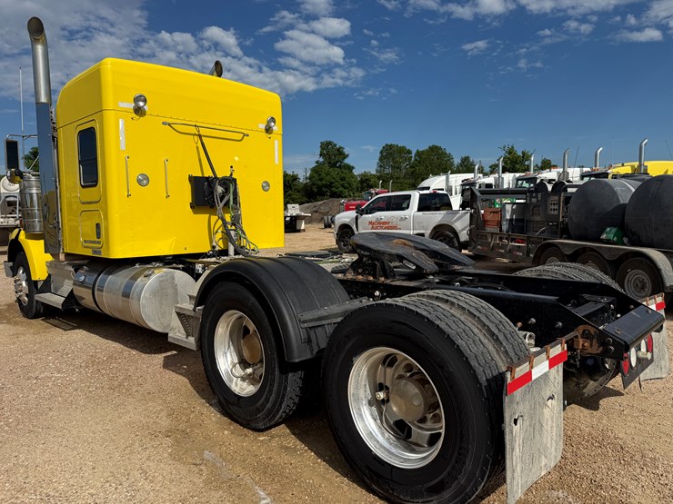 2014-kenworth-t800-image-7
