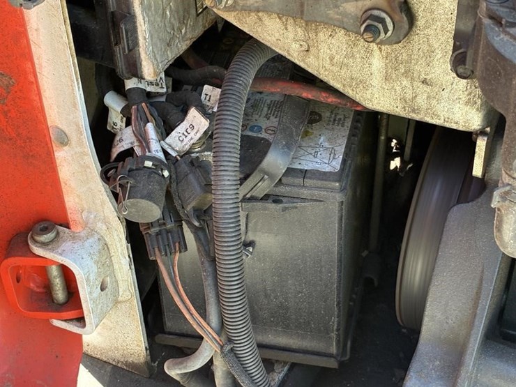 2022-bobcat-t450-image-25