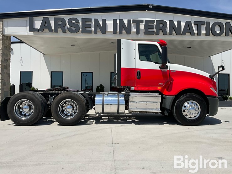 2019-international-lt-image-4