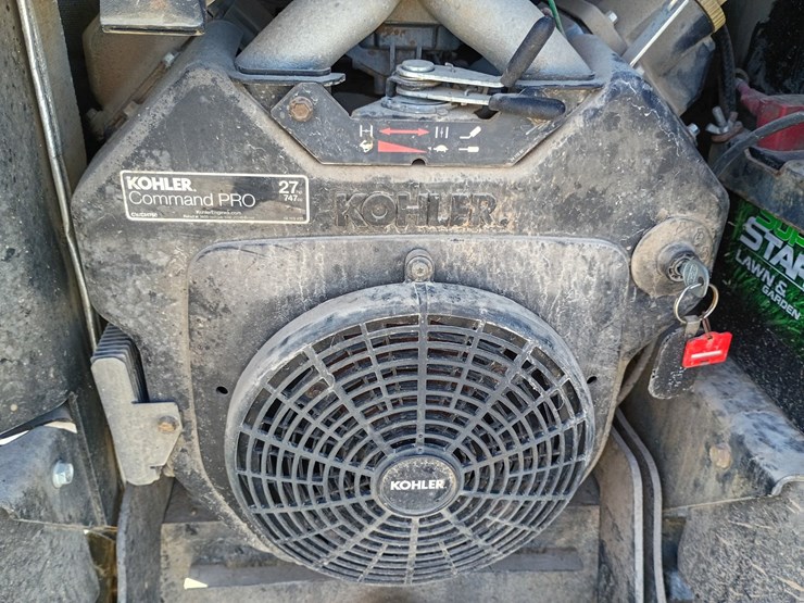 2017-ditch-witch-r300-image-16