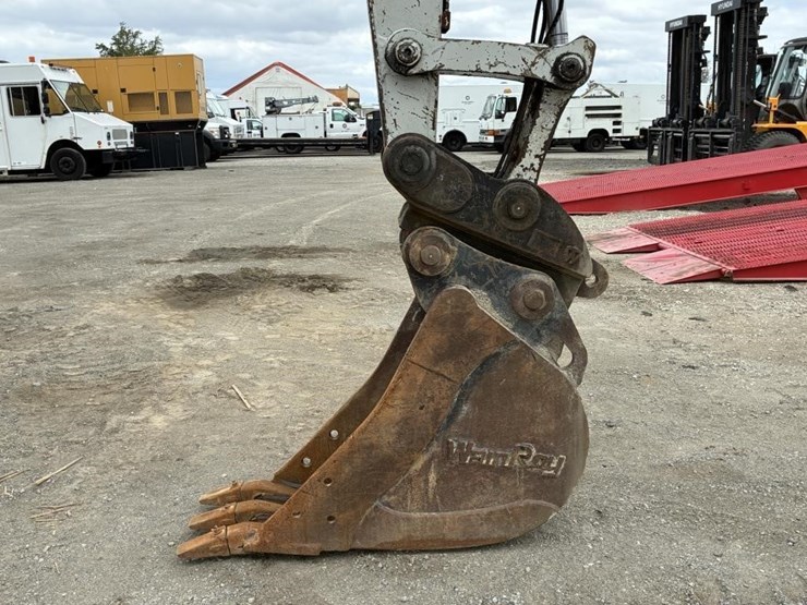 2019-takeuchi-tb2150-image-10
