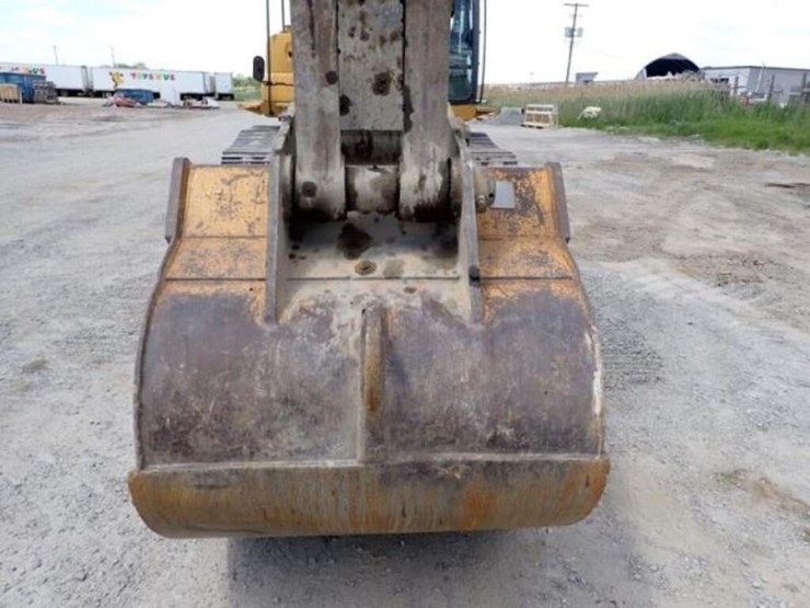 2009-deere-270d-lc-image-23