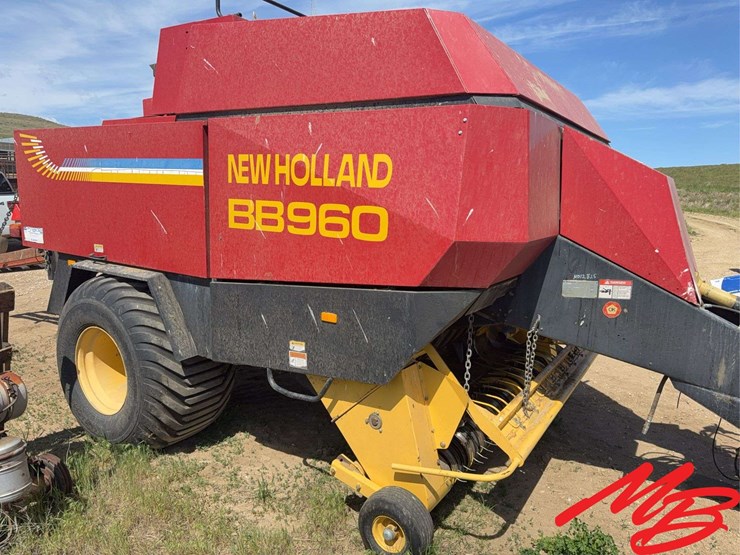 2001-new-holland-bb960s-image-4
