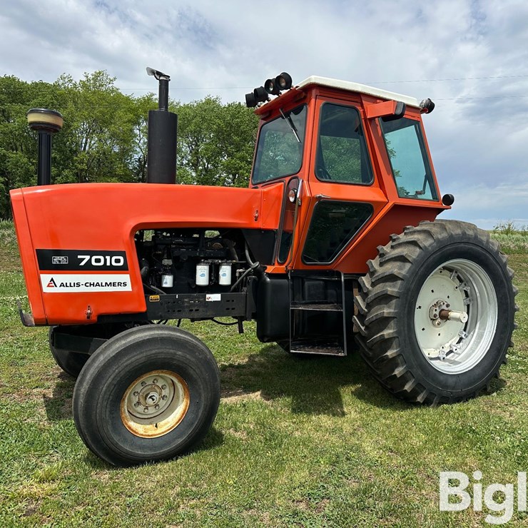 1981 ALLIS-CHALMERS 7010