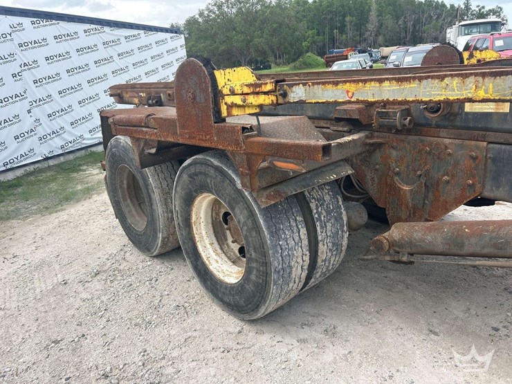 1998-mack-dm690s-image-21