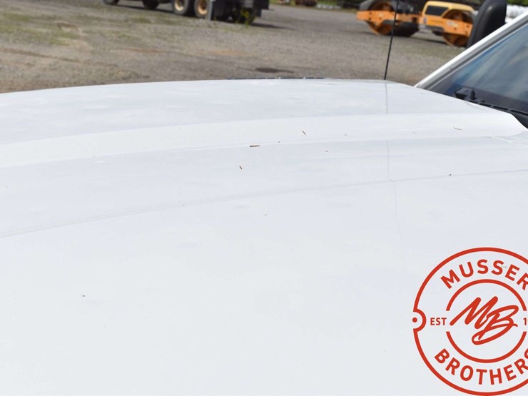 2015-chevrolet-3500-image-51