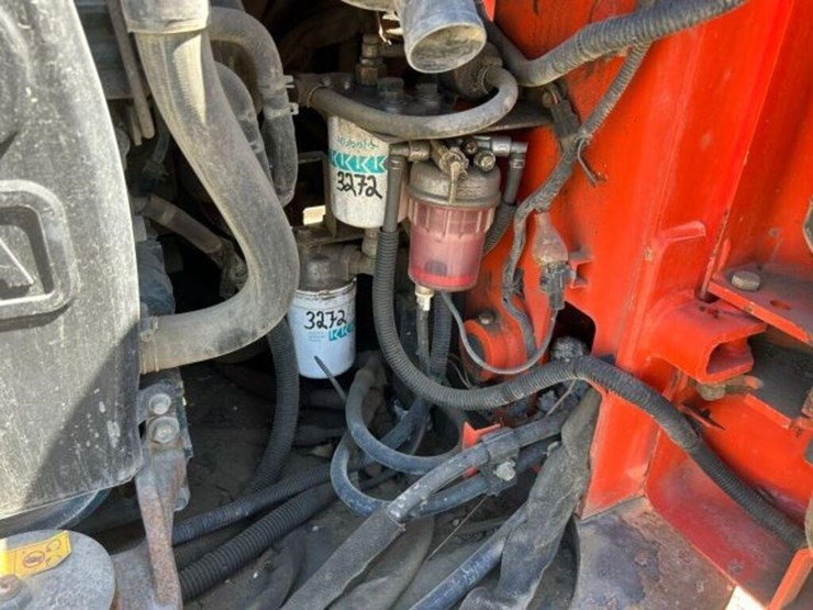 2018-kubota-ssv65-image-30