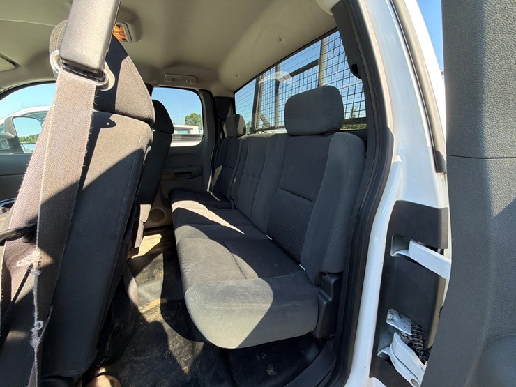 2009-gmc-3500hd-image-13