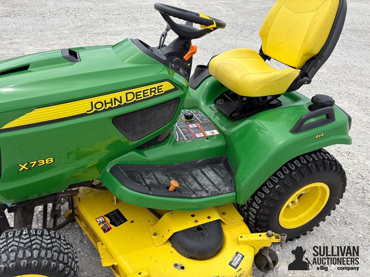 2013-john-deere-x738-image-16