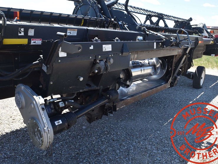 2009-case-ih-2152-image-32