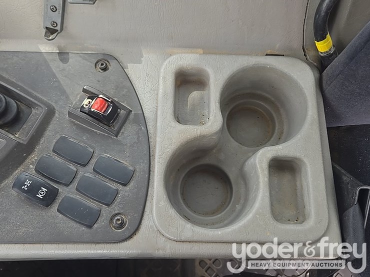 2020-volvo-a25g-image-49