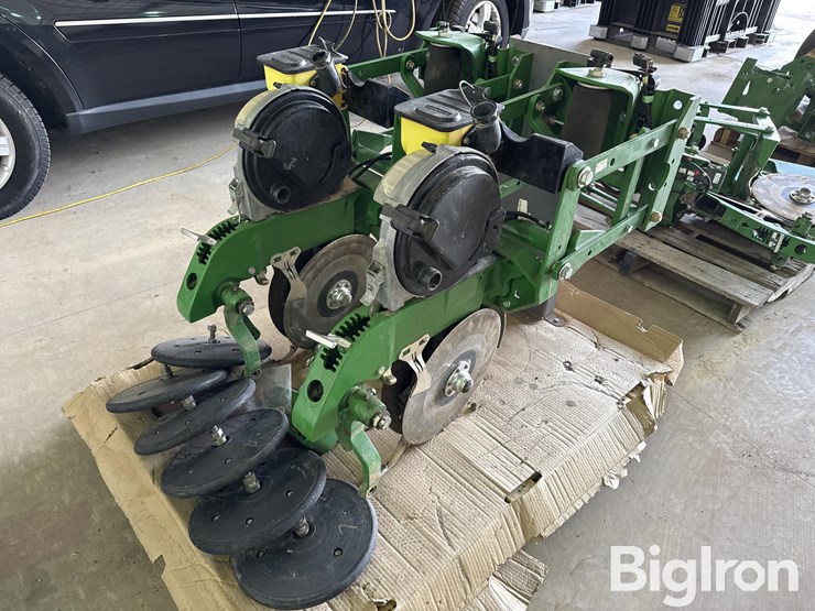 john-deere-planter-row-unit-image-5