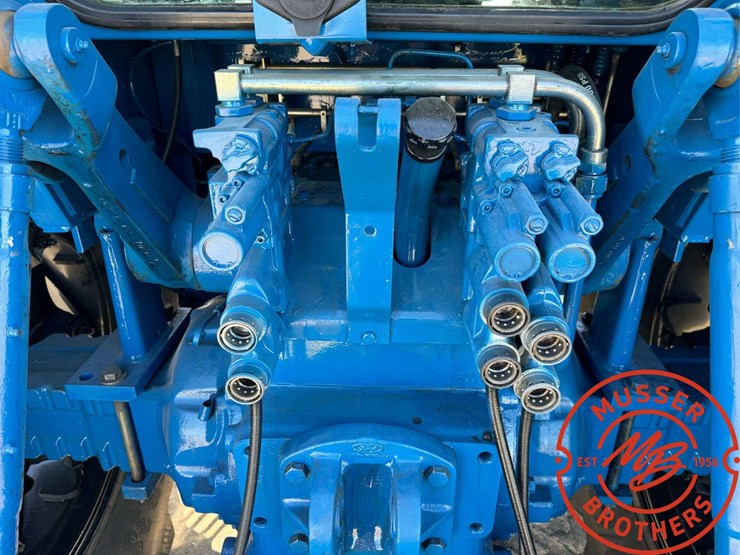 1992-ford-8830-image-45