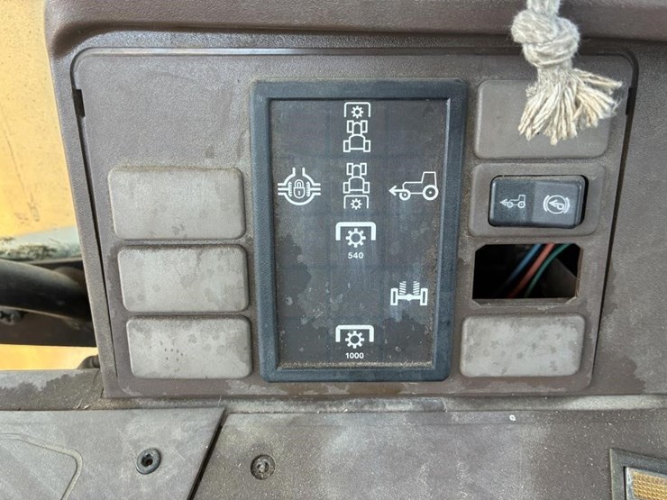 1999-john-deere-6410-image-33