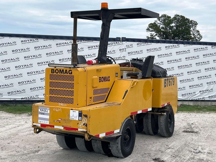 2000-bomag-bw11rh-image-1