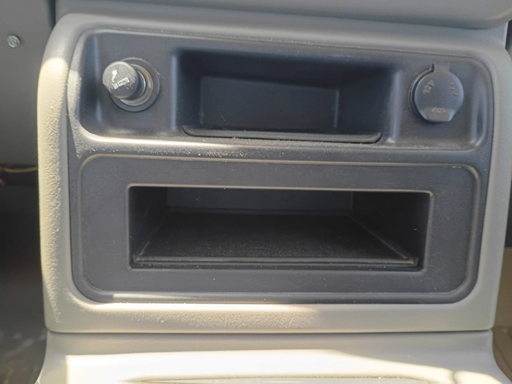 2005-gmc-sierra-2500-image-45