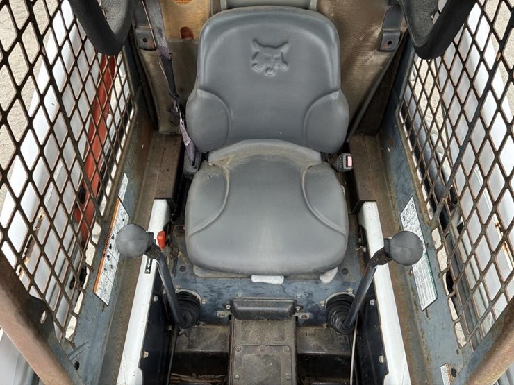 2008-bobcat-s150-image-19