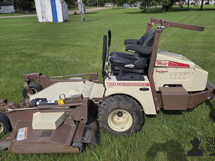 2014-grasshopper-725dt6-image-8