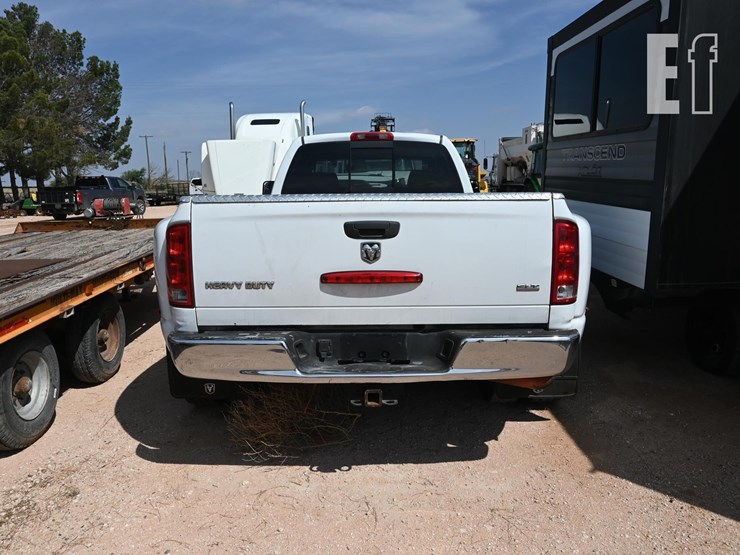 2006-dodge-ram-3500-image-10