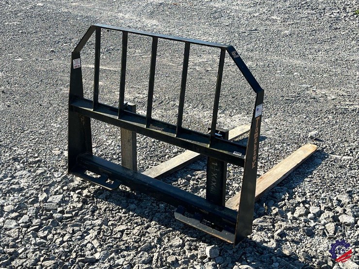 tomahawk-3026-48”-adj.-forks-attachment-image-6