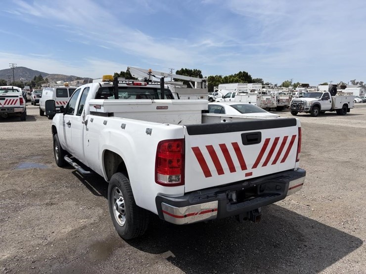 2012-gmc-2500hd-image-4